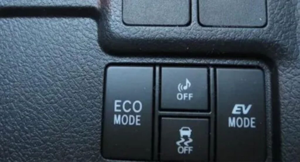 Toyota RAV4 Eco Mode Fuel Efficiency Explained 2 toyota rav4 eco mode 2