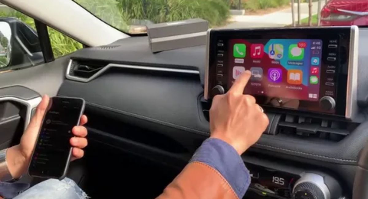 Toyota RAV4 Wireless Apple CarPlay