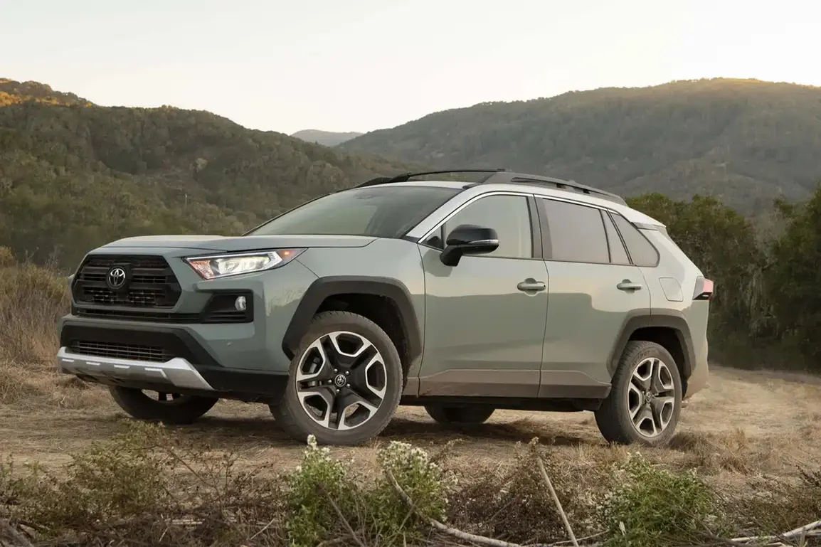 Lunar Rock Toyota RAV4 Color, Style & Features